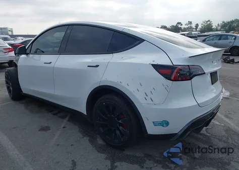2022 Tesla Model Y Long Range Dual Motor All-Wheel Drive z USA, uszkodzony, nr VIN 7SAYGDEE8NF386043